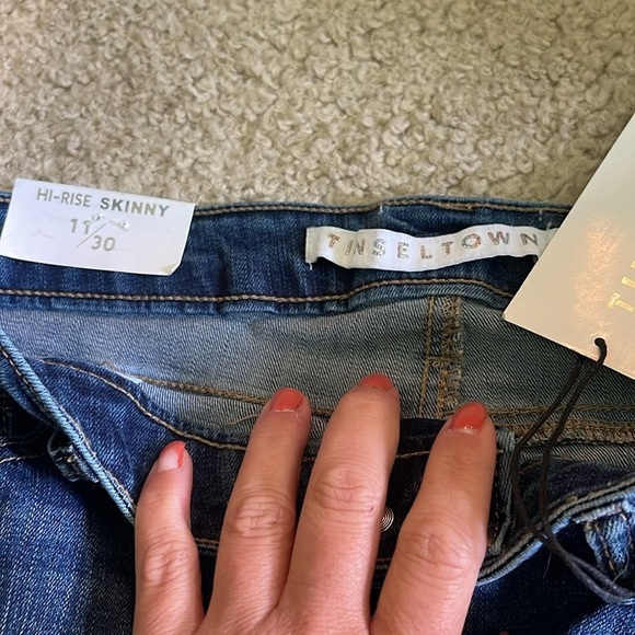 Tinseltown Jeans - Picture 5 of 8